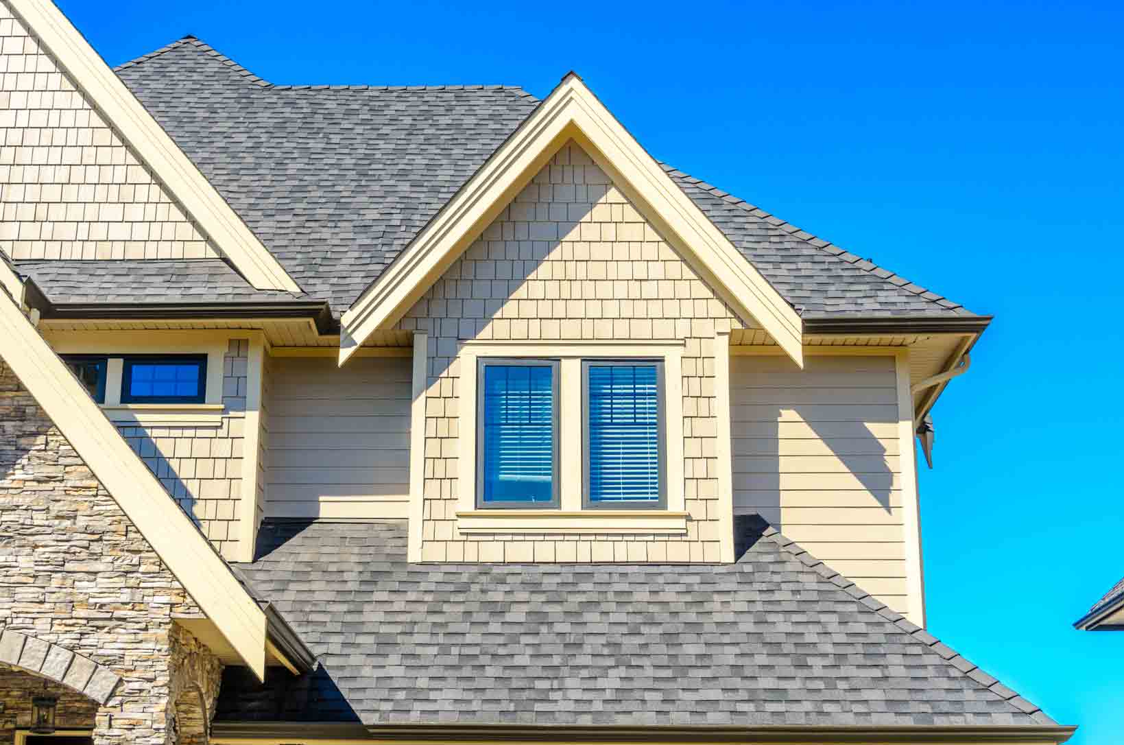 A completed Monarca NW roofing and exterior project
